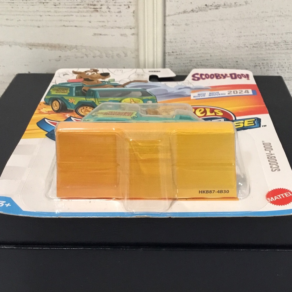 Hot Wheels Racer Verse 2024 Scooby-Doo The Mystery Machine Factory Sealed Mattel - Picture 4 of 6
